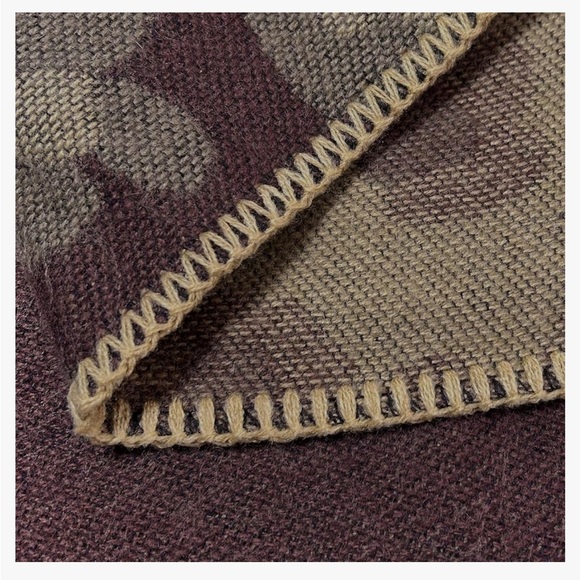 Animal print poncho shawl in coffee leopard combo. NIB - Picture 6 of 7